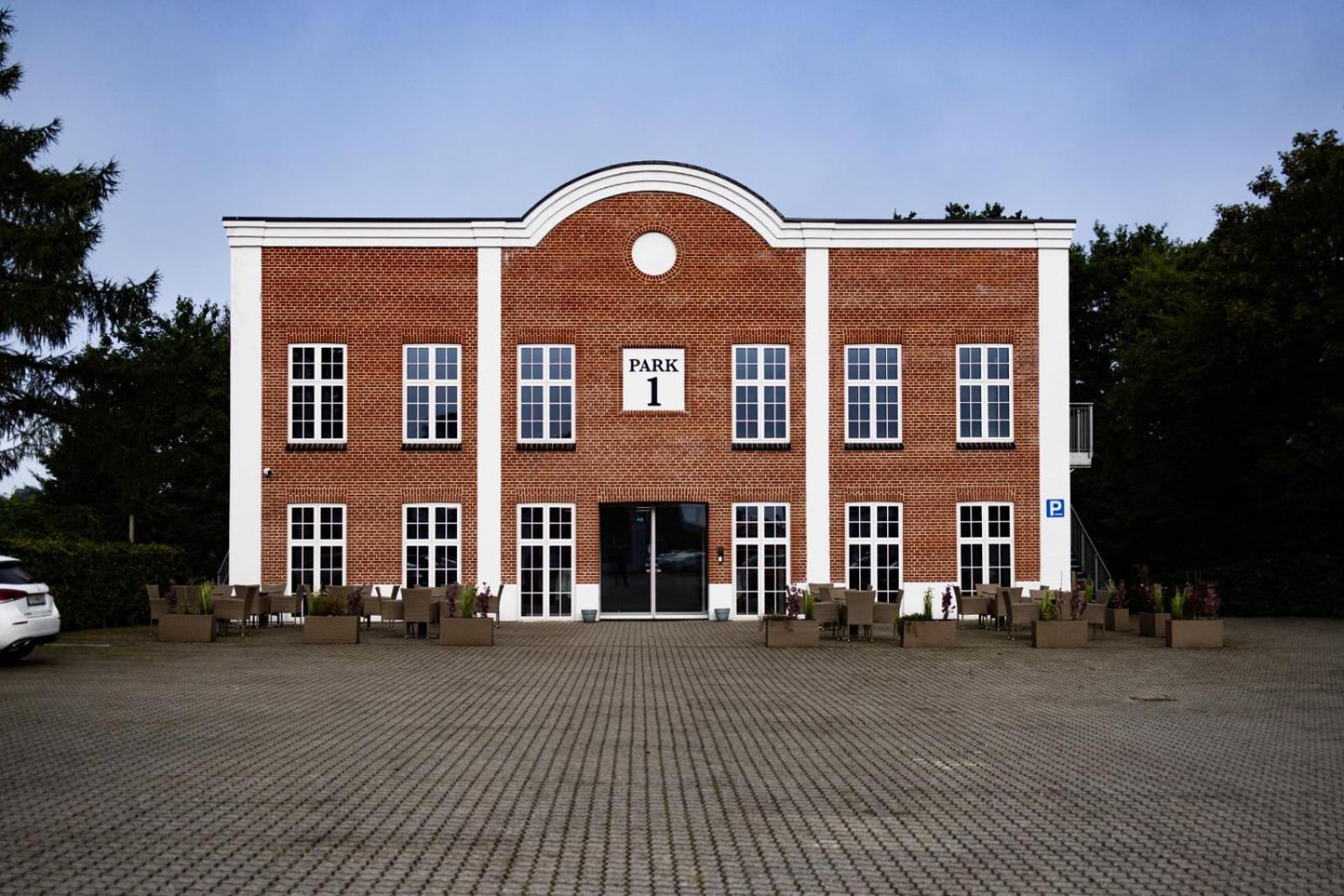 Milling Park 3*